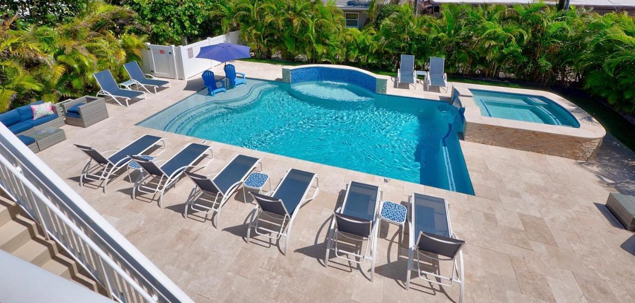 Beautiful 1 Bedroom Steps To The Beach! West Palm Beach Exterior photo