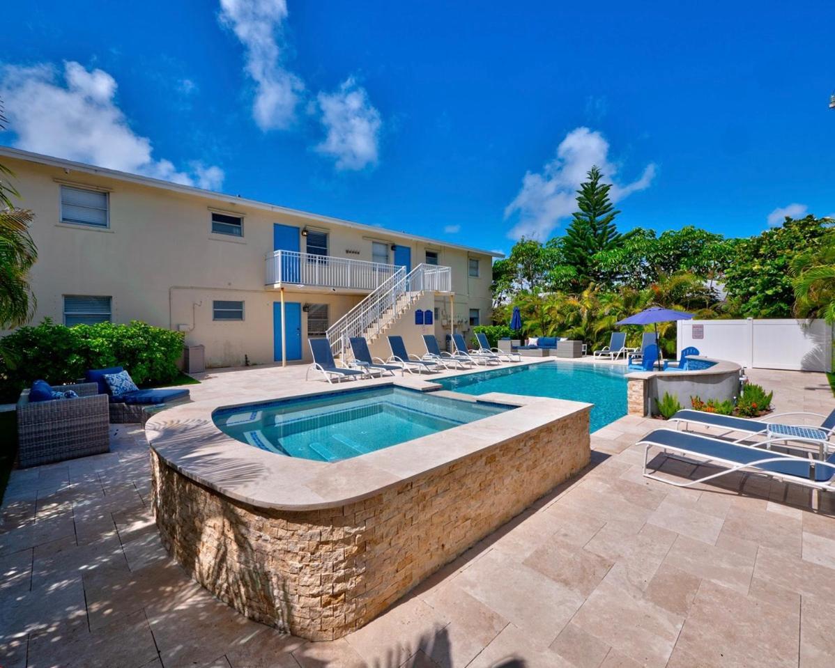 Beautiful 1 Bedroom Steps To The Beach! West Palm Beach Exterior photo